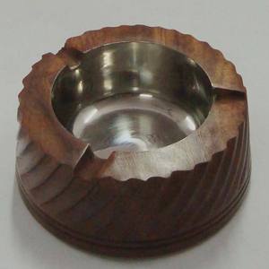 Cendrier rond en bois en acier inoxydable fait à la main directement OEM Vente en gros et fournisseurs - Product Image 1
