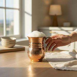 Carafe en cuivre et tasse à babeurre en métal durable - Product Image 6