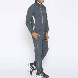 Conjuntos Deportivos para Hombre de Alta Calidad, 95% Poliéster, 5% Spandex, con Estampado a Color - Product Image 2
