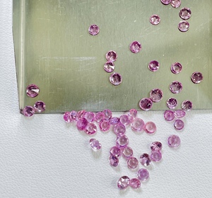 พลอยไพลินสีชมพูอ่อนทรงกลมเจียระไนแบบเพชร ขนาด 3-3.5 มม. คุณภาพดีเยี่ยม แท้ 100% สำหรับทำสร้อยข้อมือและสร้อยคอ - Product Image 4