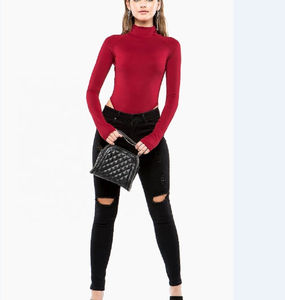 Combinaison moulante sans manches à col roulé et taille haute pour femme, en spandex/polyester, fabriquée au Pakistan - Product Image 3