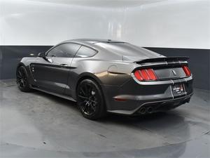 Ford Mustang Shelby GT350 Fastback RWD de Segunda Mano, Modelo 2017 - Product Image 2