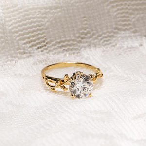 Bague de fiançailles solitaire blanche coupe ronde de 10mm | Bague en or design feuille pour femmes | Bijoux de mariée CZ Moissanite - Product Image 3