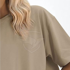 T-shirts à la mode pour femmes professionnelles de la meilleure qualité Logo et style personnalisés Vente en gros de T-shirts pour femmes les plus vendus - Product Image 5