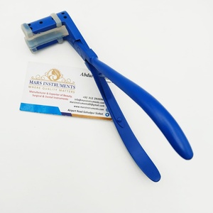 Cinta de extensión de cabello de acero inoxidable en Alicates para uso comercial - Product Image 1