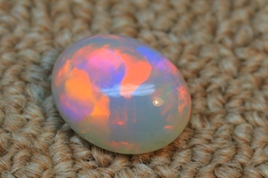 Belle pierre précieuse cabochon de forme ovale d'opale éthiopienne-gemmes d'opale de feu rouge-pierre lâche lisse pour des bijoux fins - Product Image 6