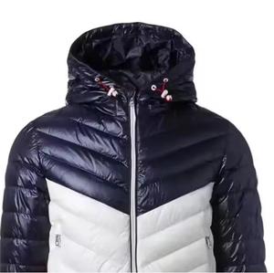 เสื้อแจ็คเก็ตพัฟเฟอร์ผู้ชายแบบมีฮู้ดถอดได้ ผ้าสำหรับฤดูหนาว ส่งเร็ว รับทำโลโก้ ไซส์ใหญ่พิเศษ ผ้ามันเงา - Product Image 6