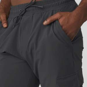 Pantalons durables en ripstop pour hommes pour l'extérieur - Résistants à l'eau, design multi-poches, parfaits pour la randonnée et le camping - Product Image 4