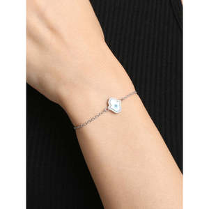 Pulsera con Amuleto de Mano de Hamsa y Ojo Turco CLARA, Plata de Ley 925, Accesorio de Moda - Product Image 4