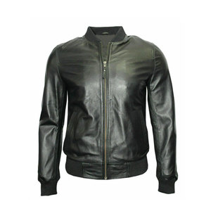 Chaqueta de Cuero Estilo Bomber con Superficie Lisa y Forma Relajada, con Construcción Duradera y Tacto Suave - Product Image 1