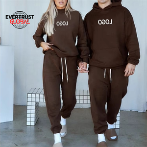 Conjunto de pantalones cortos de 2 piezas para mujer con logotipo personalizado, Sudadera con capucha informal de alta calidad, pantalones de chándal, diseño de hombros caídos, cuello levantado, estampado de cuentas - Product Image 3