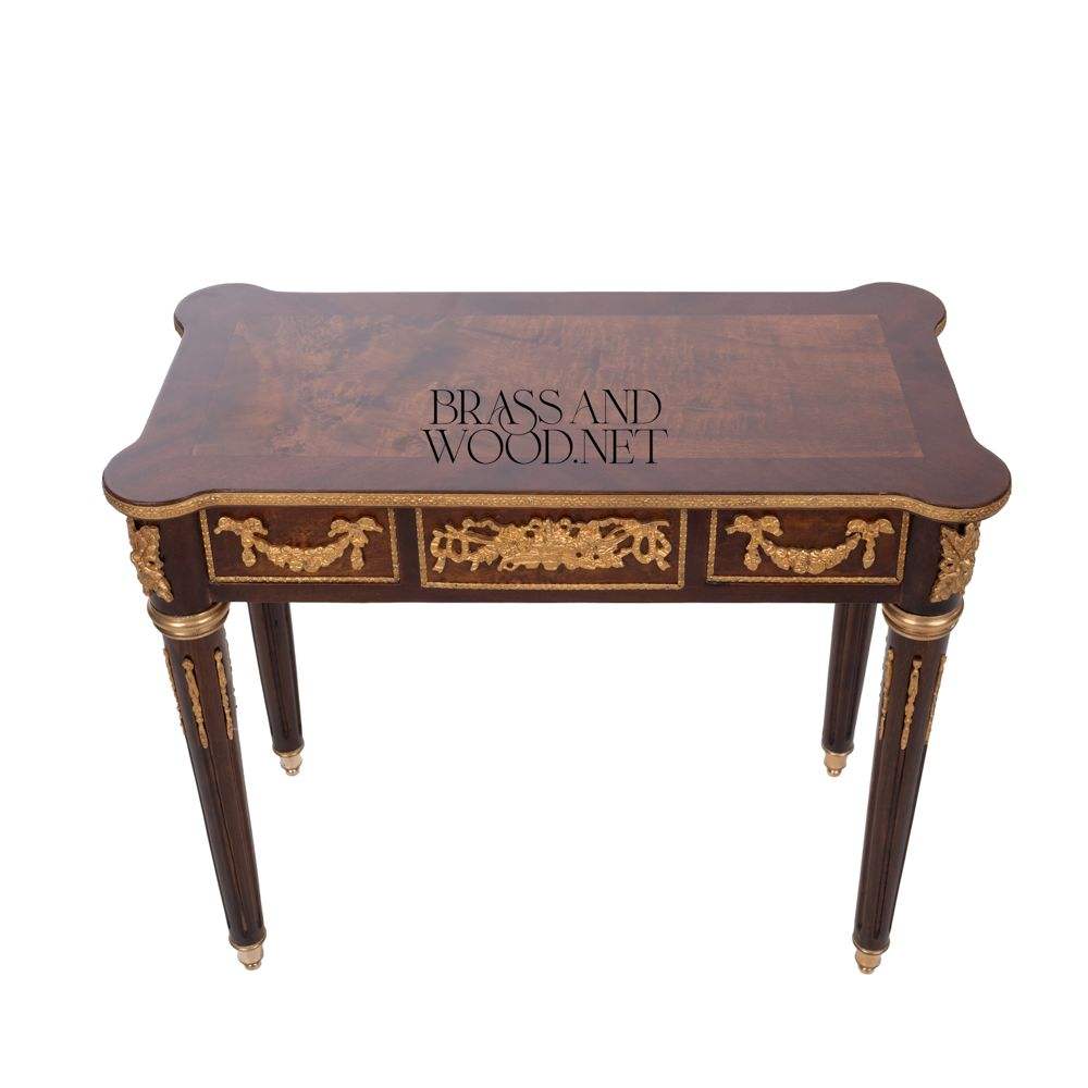 สีน้ำตาล