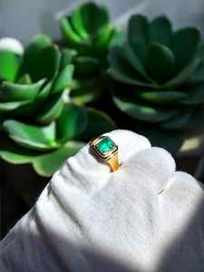 Anillo de oro de 14 quilates de Esmeralda zambiana natural | Joyería fina de piedras preciosas verdes de lujo genuino | Anillo de declaración elegante de primera calidad - Product Image 5