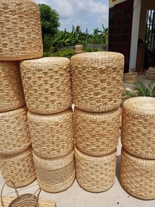 คุณภาพสูงรอบชนบทฟางเบาะน้ําผักตบชวา Pouf ออตโตมันเบาะทําสมาธิเวียดนามผู้ผลิต - Product Image 3