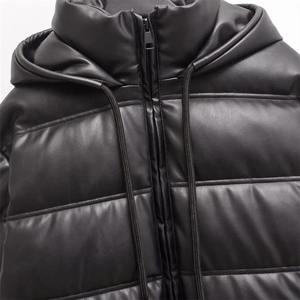 Chaqueta Acolchada Impermeable Personalizada para Hombre con Capucha, Diseño Estampado, Transpirable, de Poliéster, con Cuello Alto y Cierre de Cremallera para Invierno - Product Image 3