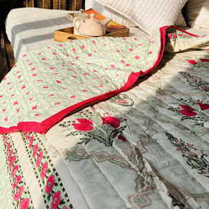 Jaipuri Rose Pivoine Main Bloc Couette Réversible Haute Qualité Traditionnelle 90X108 "200 GSM Coton Remplissage Imprimé À La Main Cousu - Product Image 1
