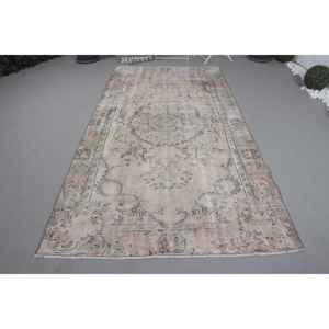 Alfombra Turca Vintage de 4.6x8.5 pies, Alfombra de Lana Gris Rosa con Puntos - Product Image 1