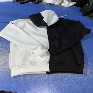 เสื้อฮู้ดสีทูโทนสำหรับผู้ชายดีไซน์ตามสั่งพร้อมโลโก้ที่กำหนดได้เอง - Product Image 2