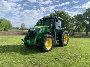 Tractores de Ruedas John Deere 7230R Usados, 70HP, Calidad Premium, Manejo Superior, Comodidad, Eficiencia de Combustible, Para Todo Tipo de Clima - Product Image 2