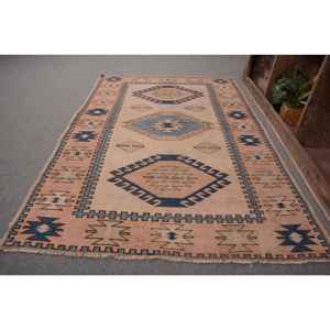 Alfombra Kilim Turca Vintage de 4.1 x 6.1 pies, Diseño de Parches Azul Beige, Lana y Látex Ecológicos, Pelo Mediano, Rectangular para Comedor - Product Image 2
