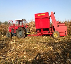 Cosechadora de Maíz de Alta Productividad a Precio de Fábrica, Cosechadora Combinada de 100-120 HP Disponible para la Venta - Product Image 3