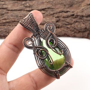 Collier pendentif tendance en pierre précieuse vert péridot taille poire, enroulé de fil de cuivre, en argent oxydé, cadeau d'anniversaire de mariage - Product Image 3
