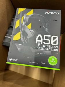 Auriculares inalámbricos para juegos Astro A50 con estación base para Xbox, Windows, Mac, audio Dolby, diseño sobre la oreja - Product Image 1