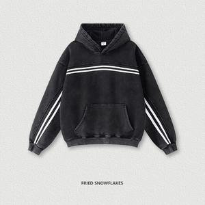 Vente en gros Pulls à capuche à rayures contrastées unisexes Sweat-shirts de sport décontractés pour hommes et femmes avec ambiance rétro - Product Image 3