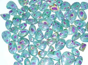 Cabujones de piedras preciosas sueltas de cuarzo fucsita rubí Natural de alta calidad AAA + tamaño de forma mixta para la fabricación de joyas - Product Image 5