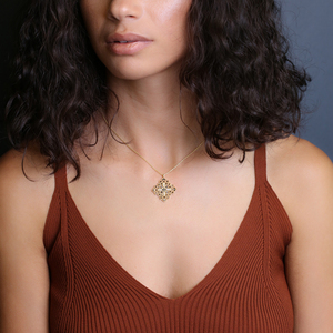 Collier en argent sterling 925 fait main en Turquie avec pierres de zircon noir et transparent, design floral, vente en gros - Product Image 2