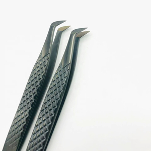 Pince à épiler professionnelle en acier inoxydable noir mat, pointe en fibre lisse, prise diamantée, modèle 2026, vente chaude - Product Image 2