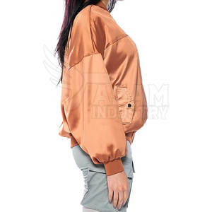 เสื้อแจ็คเก็ตผ้าซาตินสำหรับผู้หญิง เนื้อผ้าเรียบเนียนมันวาว ทรงสวยทันสมัย สวมใส่สบาย เหมาะสำหรับใส่ทุกวัน - Product Image 2