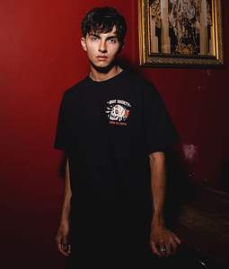 Camiseta de Hip Hop Streetwear Personalizada, Estilo Vintage, Lavado Ácido, con Gráficos Cruzados, para Hombre, Camiseta Gráfica de Moda - Product Image 5