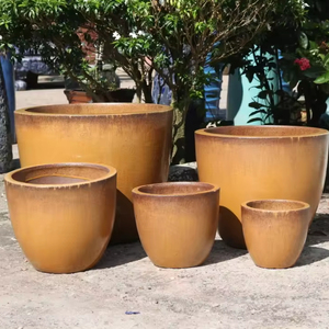 Jardinières uniques - Product Image 1