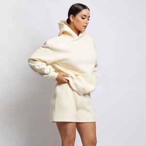 ชุดวอร์มสองชิ้นแบบสวมหัวมีฮู้ดสำหรับผู้หญิงชุดกางเกงขาสั้นคอปกเสื้อมีฮู้ดผ้าฝ้ายคุณภาพสูงโลโก้แบบกำหนดเอง - Product Image 4