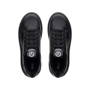 Pour les baskets Valentino Jump Chunky en noir - Product Image 4