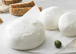 Producto de diario italiano, producto italiano Leche de vaca "Bocconcini Di Mozzarella" 125g por bolsa - Product Image 2