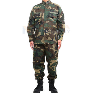 Uniforme Táctico Versátil con Diseño Ergonómico, Conjunto de Equipo Táctico Resistente para Exploración y Actividades - Product Image 2