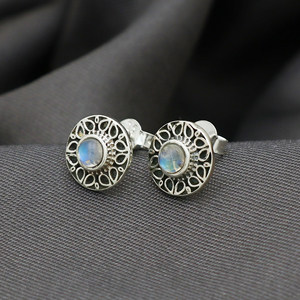 Boucles d'oreilles en argent sterling 925 de créateur indien fait à la main Rainbow Moonstone Clous ronds plaqués or au prix de gros - Product Image 6