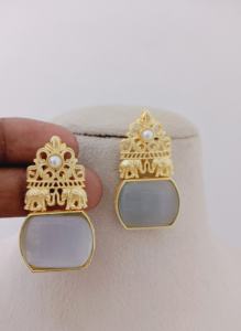 Elephant Maharaja Crest Drop Earrings Set Heavy Brass Royal Heritage Design Personalizable para mujeres y niñas - Product Image 5