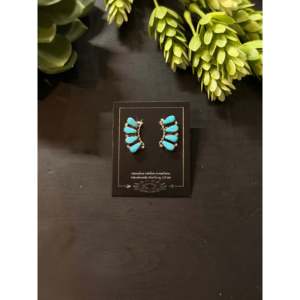 Pendientes Zuni Hechos a Mano con Forma de Pluma en Oro de 14K, con Turquesa y Diamantes Tallados en Pera en Plata de Ley, Joyería en Oro Blanco y Oro Rosa - Product Image 1