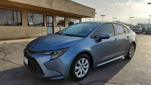 Toyota Corolla LE berline 2022, CVT, essence, sièges en cuir - Product Image 2