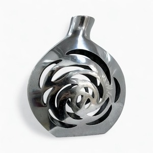 vModern Silver Cutwork Style Metal <b>Vase</b> For Living Room Table Display Cafe Decor And Premium Home Styling From India - Product Image 1