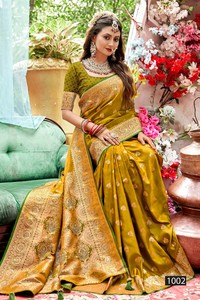 Saroj Bridal Look Satén Saroski Vol 1 Tradicional Satén Seda Saree Catálogo Completo disponible a tarifa mayorista - Product Image 2