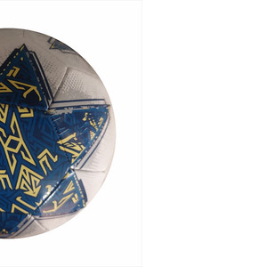 Ballon de football en PU thermocollé de conception personnalisée de qualité supérieure, toutes tailles, pour tous les temps, tous les âges, pour une utilisation en extérieur avec logo personnalisé - Product Image 2
