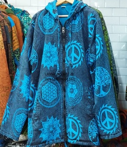 Vestes d'hiver népalaises à capuche, patchwork teint en fil, 100% coton, unisexe, fermeture éclair, doublure polaire - Product Image 1