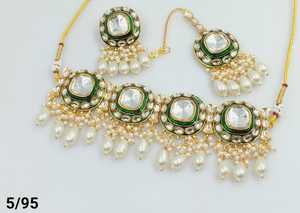 Nuevo diseño de forma cuadrada elegante chapado en oro tradicional Motipearl gota tachonado gargantilla collar pendiente Mangtika conjunto y conjunto de joyería - Product Image 3