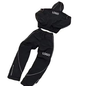 Traje cortavientos personalizado Conjunto corto de dos piezas con cremallera Hombre Chándal Ropa con capucha Cortavientos reflectante Chándal Jogger Set Hombres - Product Image 2