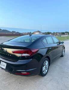 Hyundai Elantra SEL HEV Berline 4 portes, d'occasion en excellent état - Product Image 3