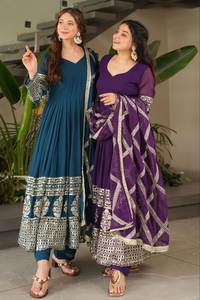 Collection de robes de créateurs lourdes Tissu fausse Georgette avec paillettes brodées et dentelle pour les femmes - Product Image 6